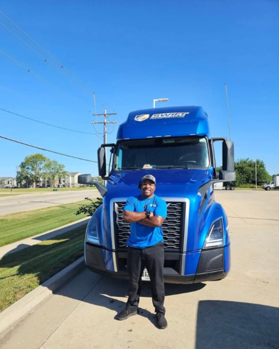 SwiftTransport's tweet image. Driver Jeremy R. cheesin! 😃 We hope everyone has a HAPPY FRIDAY 🎉