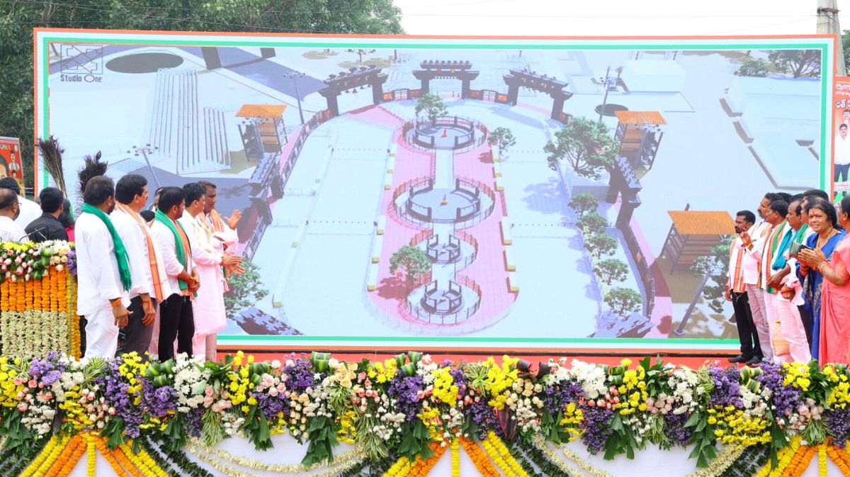 సమ్మక్క సారక్కల గద్దెల అభివృద్ధి, పునర్నిర్మాణం డిజైన్ల విడుదల కార్యక్రమంలో గౌరవ రాష్ట్ర ముఖ్యమంత్రివర్యులు, సంబందిత శాఖల మంత్రివర్యులు, జిల్లా కలెక్టర్ గారు, సంబందిత అధికారులతో కలిసి సమీక్ష సమావేశం నిర్వహించి తగు సూచనలు చేయడం జరిగింది
<a href="/TelanganaCMO/">Telangana CMO</a> 
<a href="/TelanganaCS/">Office of Chief Secretary, Telangana Govt.</a> 
<a href="/IPRTelangana/">IPRDepartment</a>