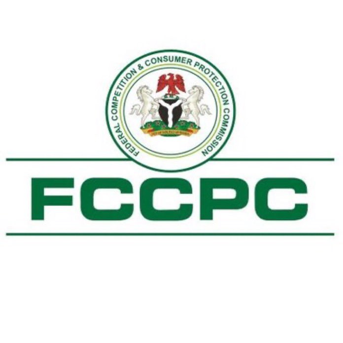 RealPhGist's tweet photo. JUST IN:- 
FCCPC informs Nigerians to report loan apps and businesses harassing them over unpaid loans. They said “No consumer should live in fear.” https://t.co/5dD15Jd2KK