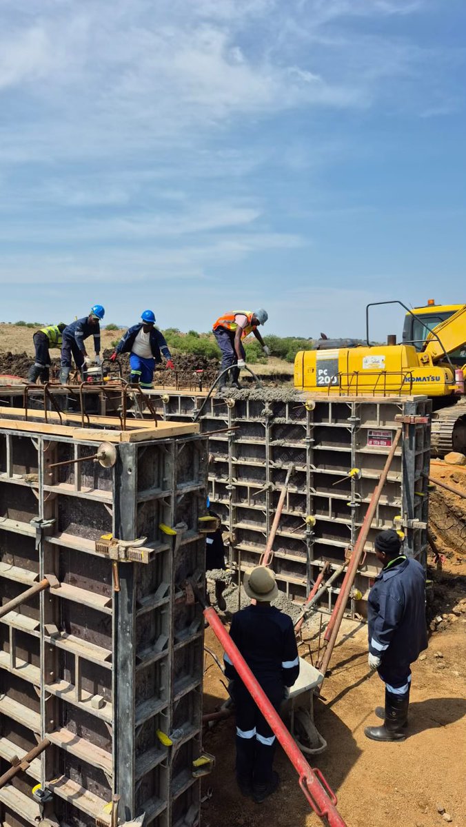 DannhauserMuni's tweet photo. [NOTICE]

PROJECT UPDATE: 
CALVERT BRIDGE in WARD 7, is still underway. The bridge is being rebuilt under the Disaster Relief Programme with an allocation of R5.7 million.

#servicedelivery
#dannhausermunicipality https://t.co/Q7OlVHXaqk