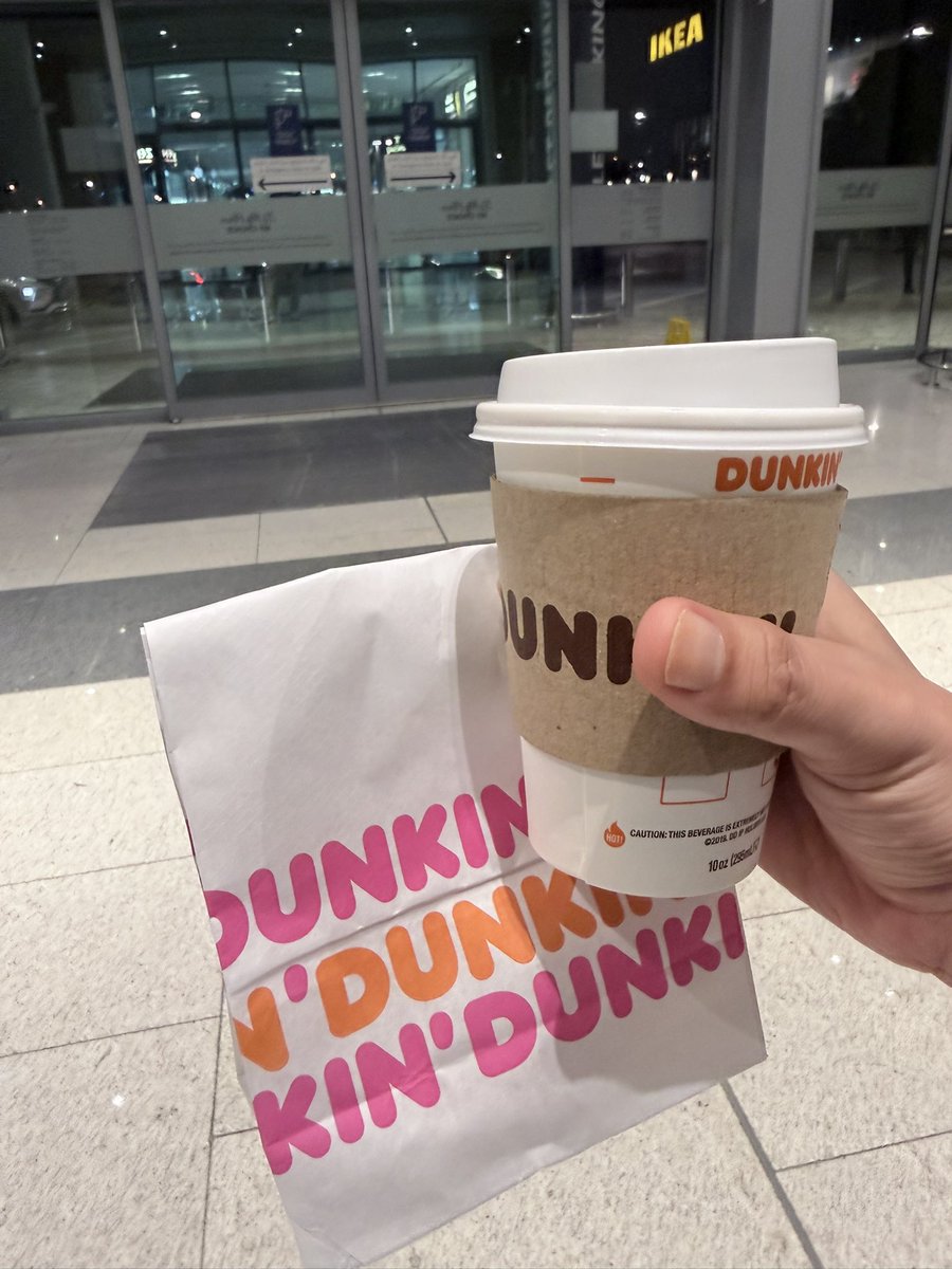 Prozac_PRN's tweet image. Black coffee + Choco Wacko Butternut to power through the night.