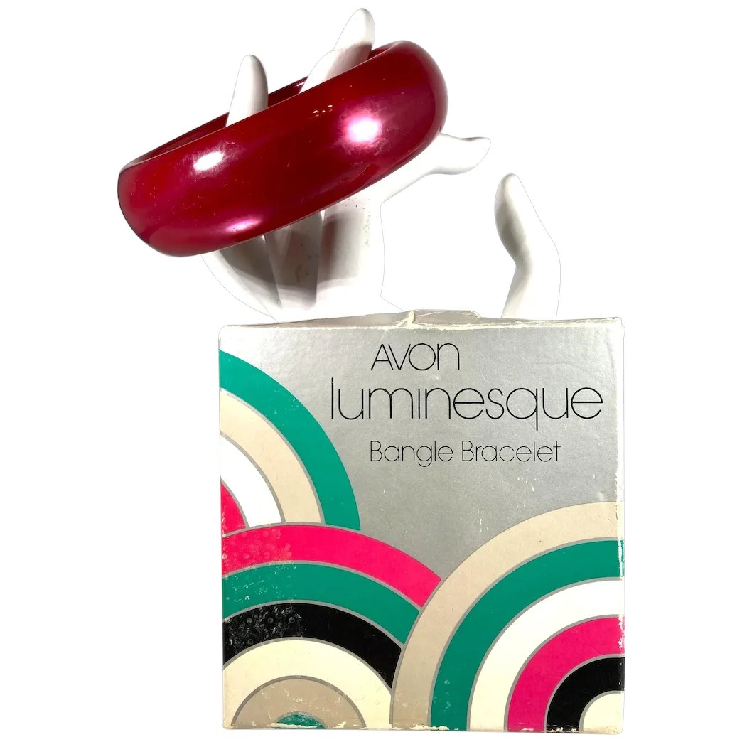 #rubylane #vintage #retro #earrings #bracelet #rhinestones #lucite #Christmas2025 #designer #hautecouture #vintagejewelry #giftideas #glam #fashionista #jewelryaddict  #vintagebeginshere #treasures 
rubylane.com/shop/elainesje…