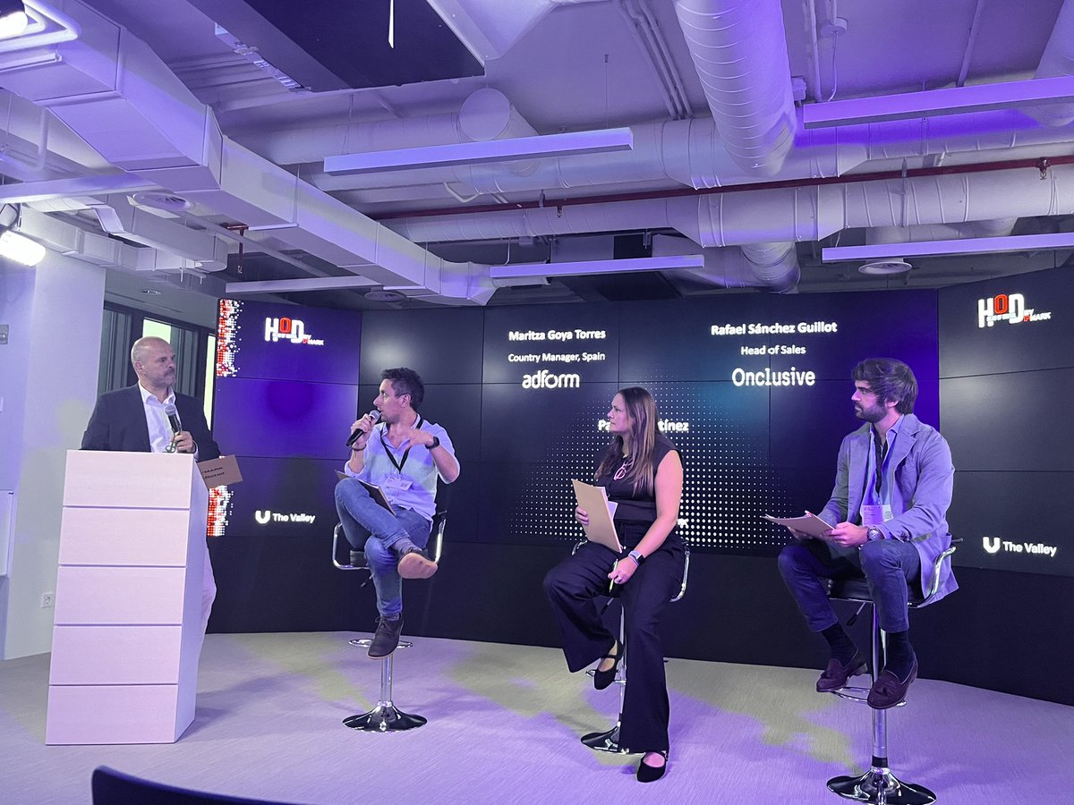 Rafael Sánchez , head of sale de <a href="/Onclusive/">Onclusive</a> comenta las conclusiones de su mesa y como ha impactado la IA en la industria del dato. #HOD 
El first party data ha destacado entre los temas, la dependencia de grandes players, así como que el funnel es circular.
