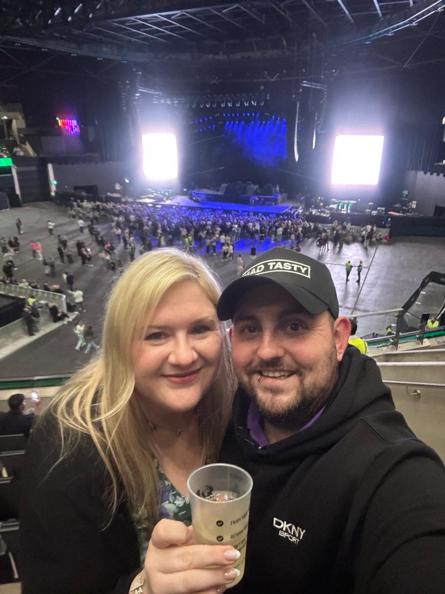 #1rescapetoeurope <a href="/OneRepublic/">ONEREPUBLIC</a> Glasgow