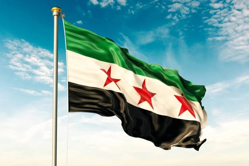 aliamansour's tweet photo. كم اكتشفنا أنا كارهينك كثر، حتى بعض من كان يدعي انه معنا ومع ثورتنا عندما رفرفت عاليا كشروا عن أن��ابهم.. رفرف عالياً فلو تعرف حجم الدماء التي دُفعت لتعلو.. https://t.co/Rcrd4BWBfZ