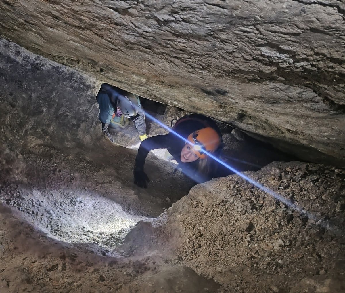 Barnchik's tweet photo. #CAVING at #LeadMine North #Wales last night. Absolutely amazing and the history was so interesting. Some hairy and nerve-wracking passes, abseiling down 20ft to see Miners Graffiti, Bats, a rat, crystal clear water, calcification on the walls.... absolutely brilliant https://t.co/gVW7JLB64G