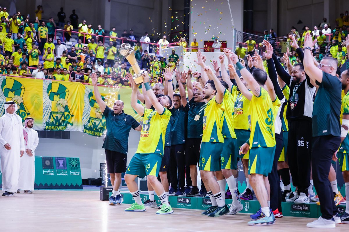 abodi20an's tweet photo. اللهم زد وبارك 🏆 34 🥇الحسابه بتحسب 💛💚
#نادي_الخليج #سيهات #كرة_اليد https://t.co/OLTN3x5VSc