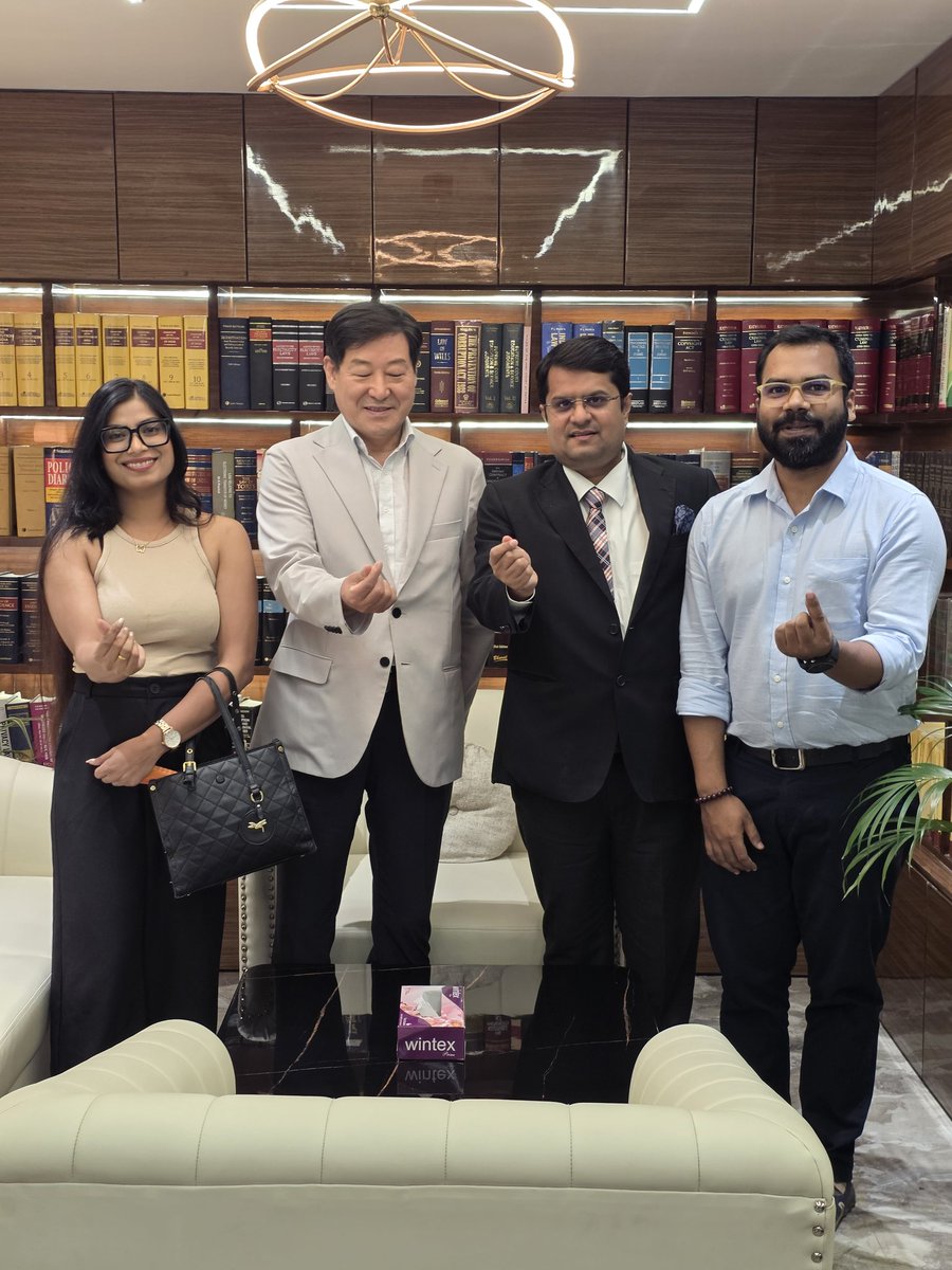 It was wonderful to meet Mr. Myen Soo Kim, Producer of the Broadway Style Musical based on Lord Buddha!

"The Life of Siddhartha"

He is also keen to stage his Musical in Patna &amp; Mumbai!

#AdvASP

#IndoKorea