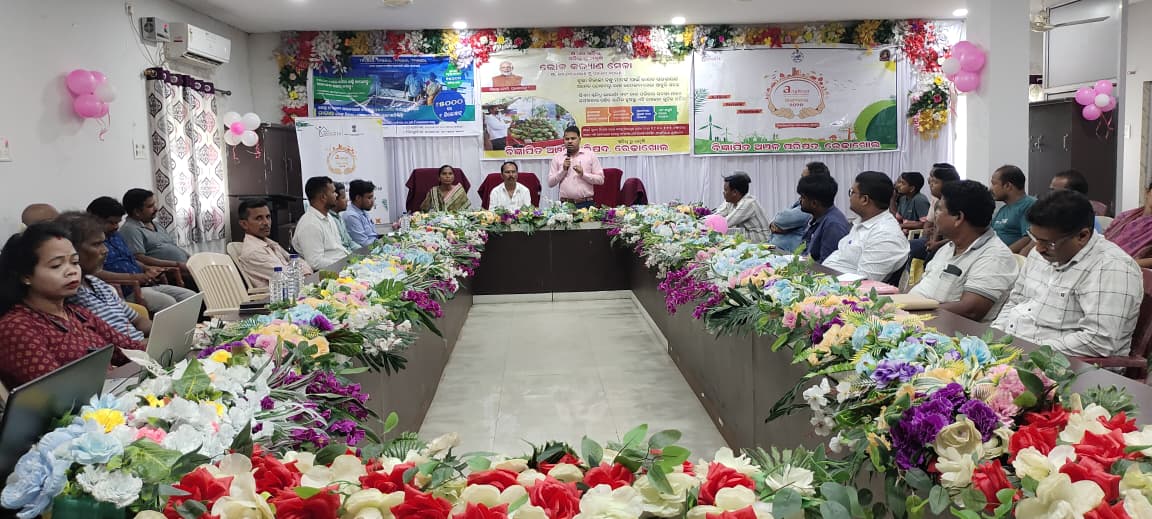 "Lok Kalyan Mela"  in convergence mode was organised at NAC Office, Redhakhole to facilitate beneficiaries for enrollment under various Government schemes such as PMAY, PM SVANidhi, PM Suryaghar and others. #angikaar2025