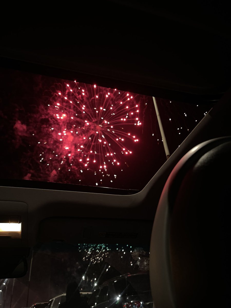 كل عام ونحنا في عز وشموخ ونعم لا تحصى 
الحمدلله 🫡💚

#عزنا_بطبعنا