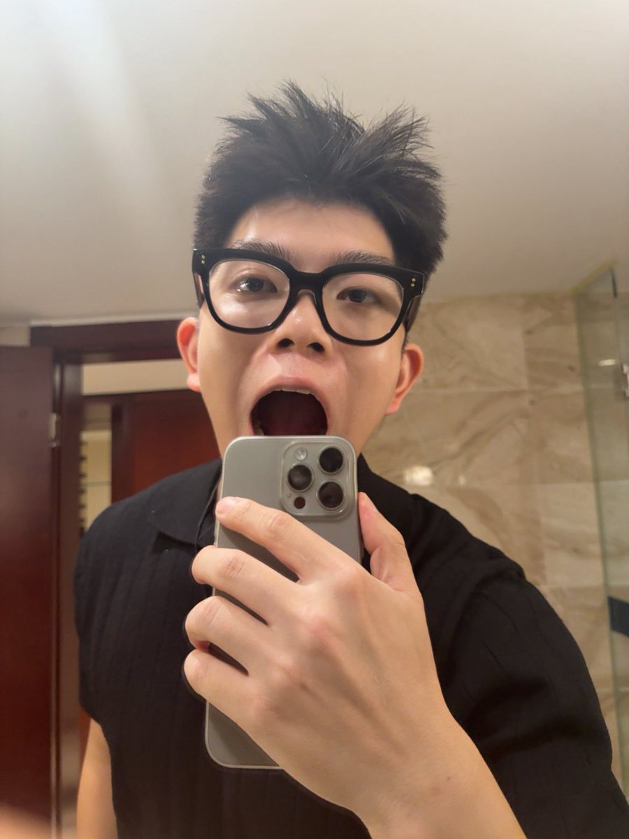 L1uc0s's tweet photo. ��乐 https://t.co/MFF11GQT6Z