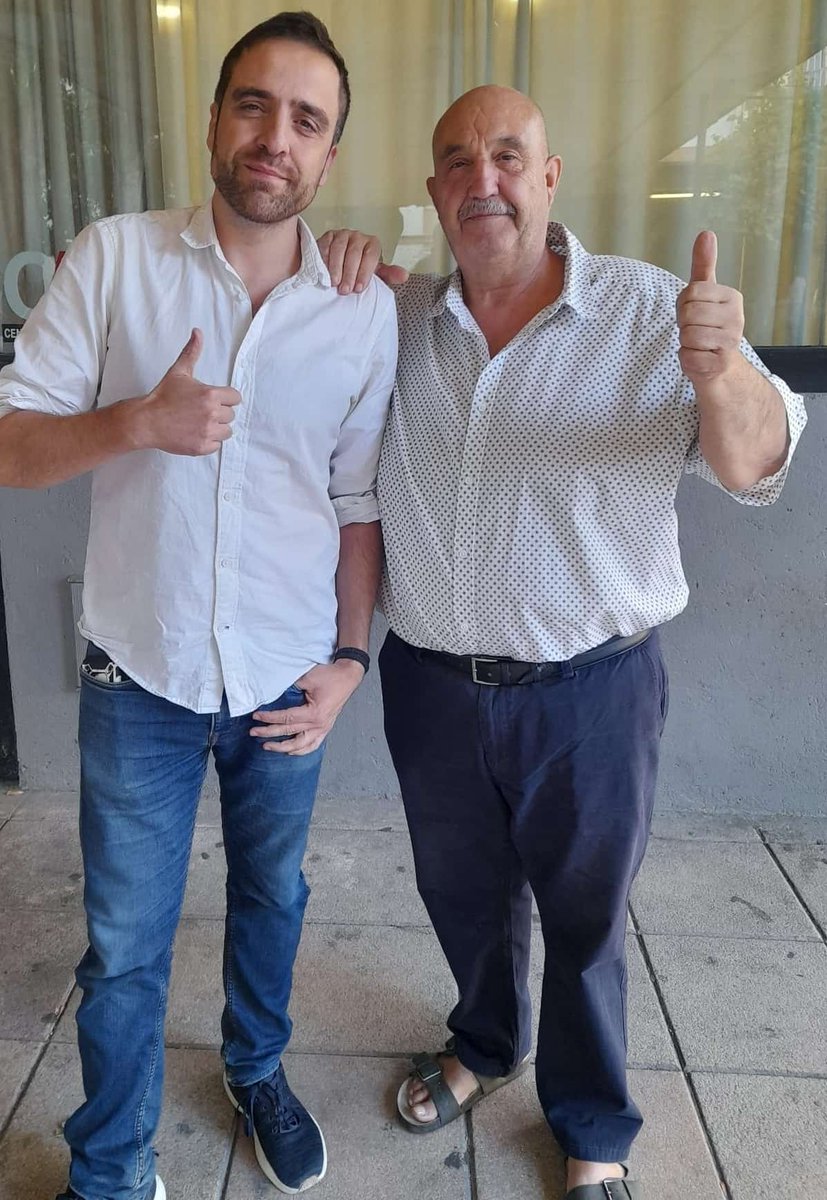 Frente a las amenazas de desahucios de poderosos bancos nunca hay que rendirse. 
Conseguir mantener un techo con alquiler social a una familia trabajadora es siempre algo hermoso.