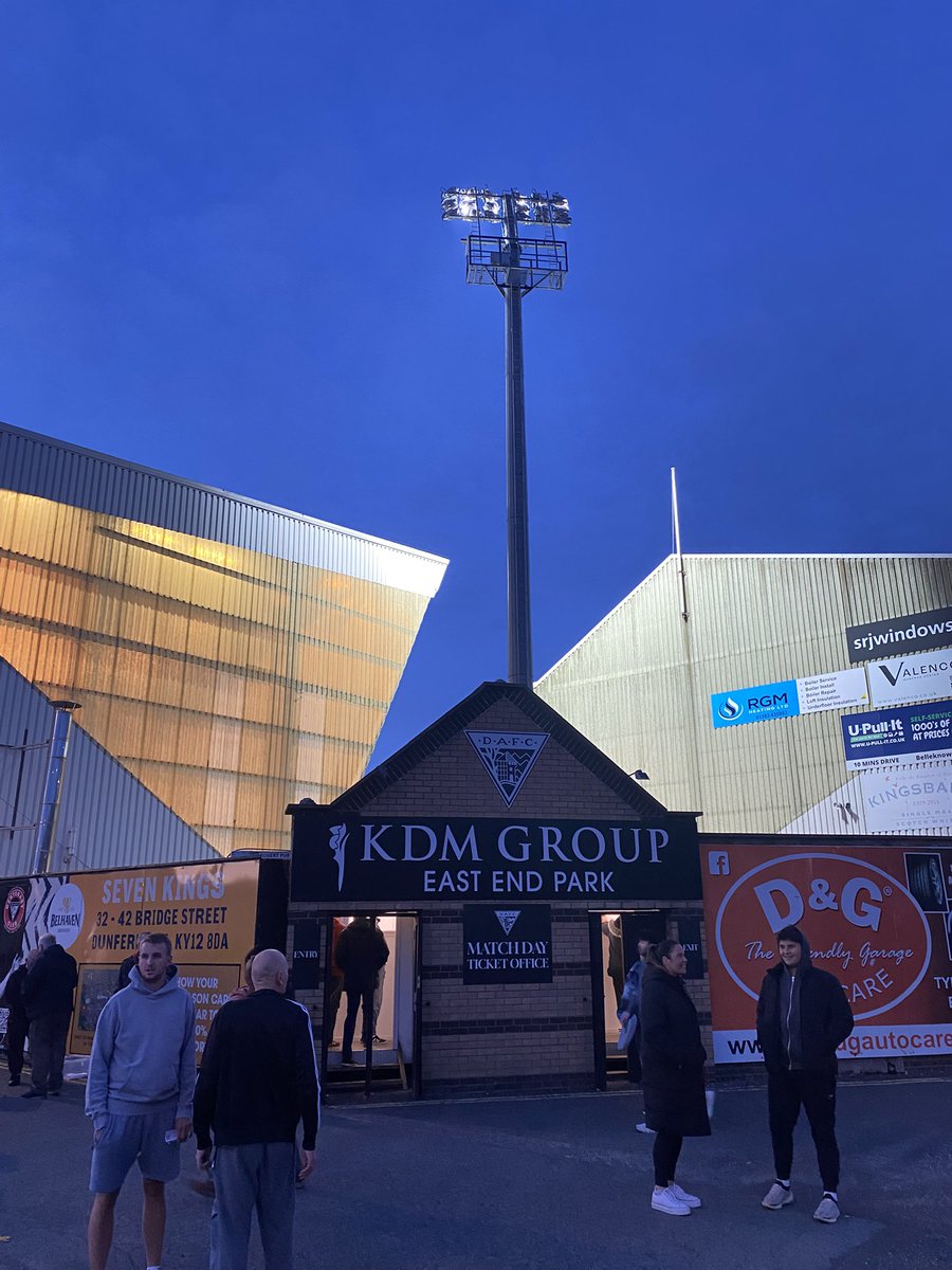 iamadamhunter's tweet image. East End Park. 

Under the lights. 

#DAFC #Pars #Dunfermline