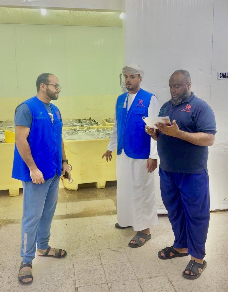 🔴 #فريق_الحدة_الإعلامي |
رقابة على المنشآت السمكية بجعلان بني بوعلي لضمان جودة وسلامة الإنتاج. 

سالم بن حمد الساعدي <a href="/alftaalsamer/">سالم حمد الساعدي🇴🇲</a>

في إطار الجهود الرامية إلى رفع كفاءة المنتجات السمكية وتعزيز جودة الإنتاج المحلي، نفذت دائرة الثروة الزراعية والسمكية وموارد المياه بجعلان بني