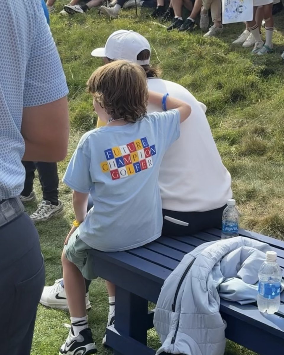 claire rogers (@kclairerogers) on Twitter photo The Fleetwood guys watching Rory tee off The Fleetwood guys watching Rory tee off