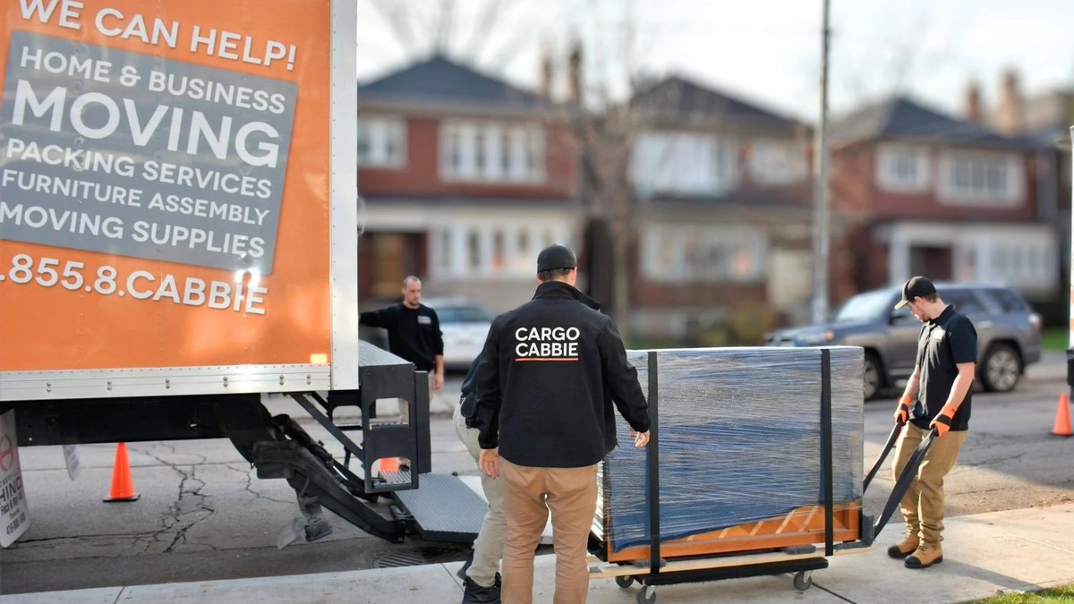 🎹 Professional Piano Movers in Toronto 🎹

From uprights to baby grands, CARGO CABBIE delivers safe, stress-free piano moving. Our expert crew protects every wall, floor, and stair so your instrument arrives flawless. Toronto’s go-to movers for delicate jobs.