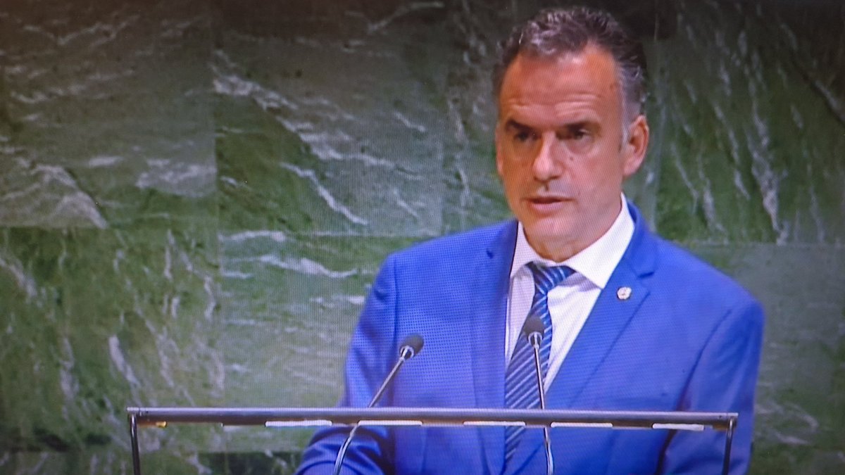 #AHORA Orsi en #onu80 <a href="/vtvnoticiasuy/">VTV Noticias</a> : 
● "Ningún Estado democrático puede ejercer la barbarie contra la población civil".
● "Instamos a la suspensión de operaciones militares y liberación de rehenes".
● "Toda guerra es criminal".
● "Condemamos Toda forma de terrorismo".