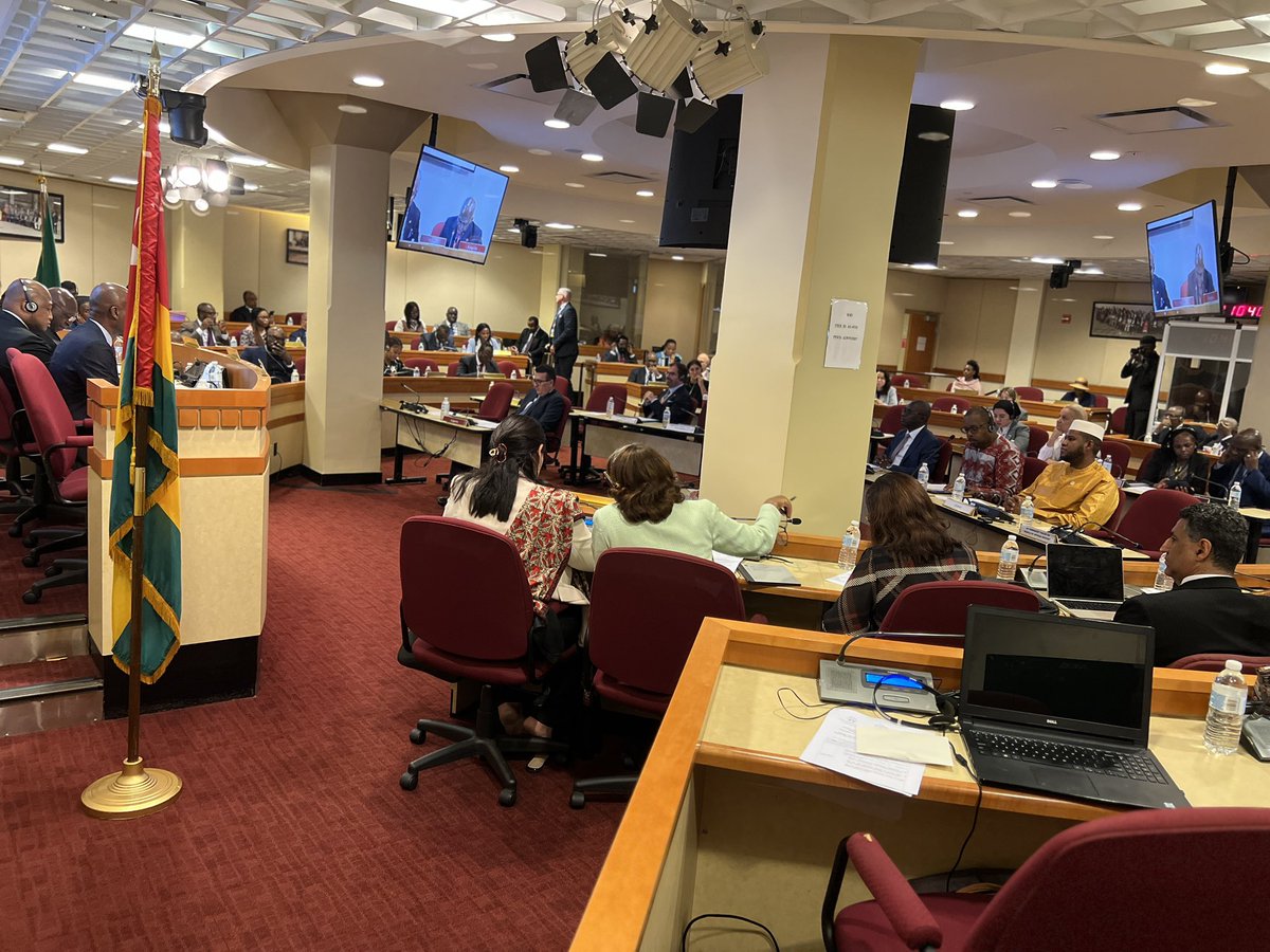 AfricanUnionUN's tweet photo. #UNGA8O: At today’s #CIDO’s event on “The UN 80 years later: Accelerating the Reform Agenda & Strengthening the Momentum Towards Justice and Reparations”. AUC Chairperson, H. E Mahmoud Ali Youssouf, the AU Chair of the Executive Council and Minister of Foreign Affairs of Angola 🇦🇴, H. E Tete Antonio, H. E Prof. Robert Dussey, Minister of Foreign Affairs of Togo 🇹🇬,Regional Integration and Togolese Abroad, and #AUC Deputy Chairperson, Selma Malika Haddadi, called on a United front for Africa’s voice to be heard on Reparatory Justice towards the Reform of the @UN, among others, in the presence of Amb. Amr Aljowaily, Director of CIDO.
#Agenda2063 #TheAfricaWeWant #Agenda2030