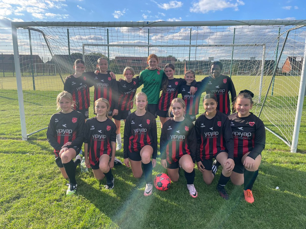 PE_NewmanRC's tweet image. Our fabulous U13 football team have started the season with a fantastic 8-0 victory in the first round of the English Schools Cup! Special mention to Evie for being awarded girl of the game 👏⚽️ #teamnewman @MrsKP_Newman @NewmanRCCollege