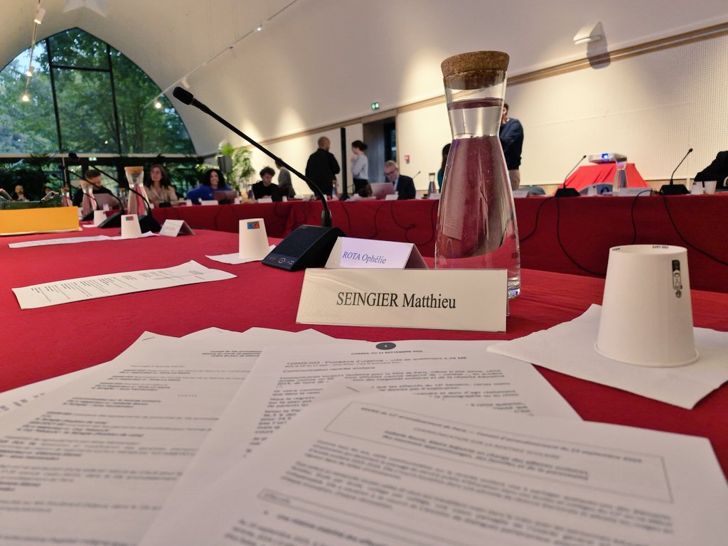 En conseil d'arrondissement #Paris12 j'interviens sur un constat préoccupant : la baisse des effectifs dans les écoles publiques se poursuit. Démographie ? Départs des familles ? Attrait du privé ? Les enjeux sont majeurs pour le service public de l’#Éducation à #Paris