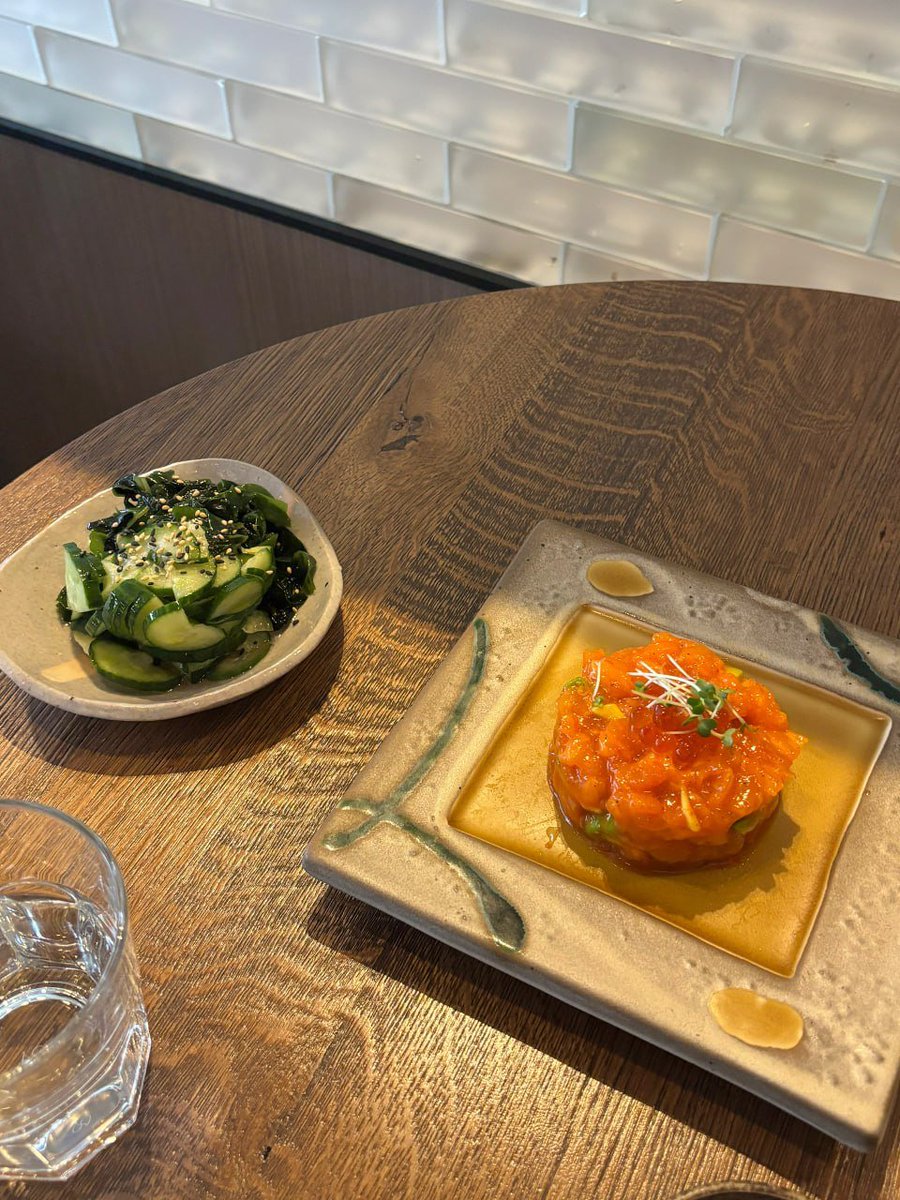 Purpose31Script's tweet image. 私の大好きな鰻飯！鰻の端がカリッと焼かれています。
