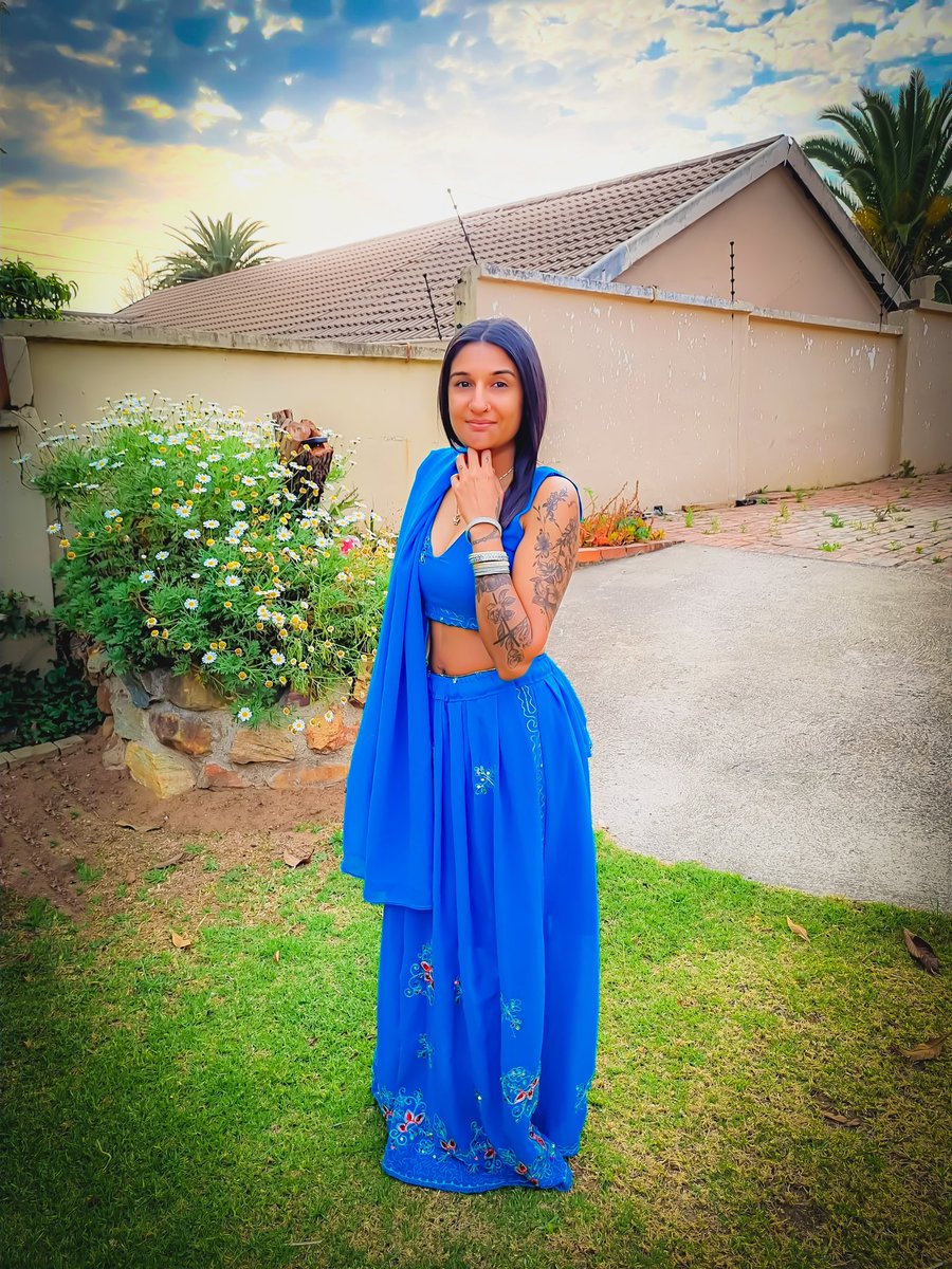 Lucelle02's tweet photo. Heritage Day 2025
#desigirl #southafricanindian #heritageday2025 https://t.co/wIs4SaEds0