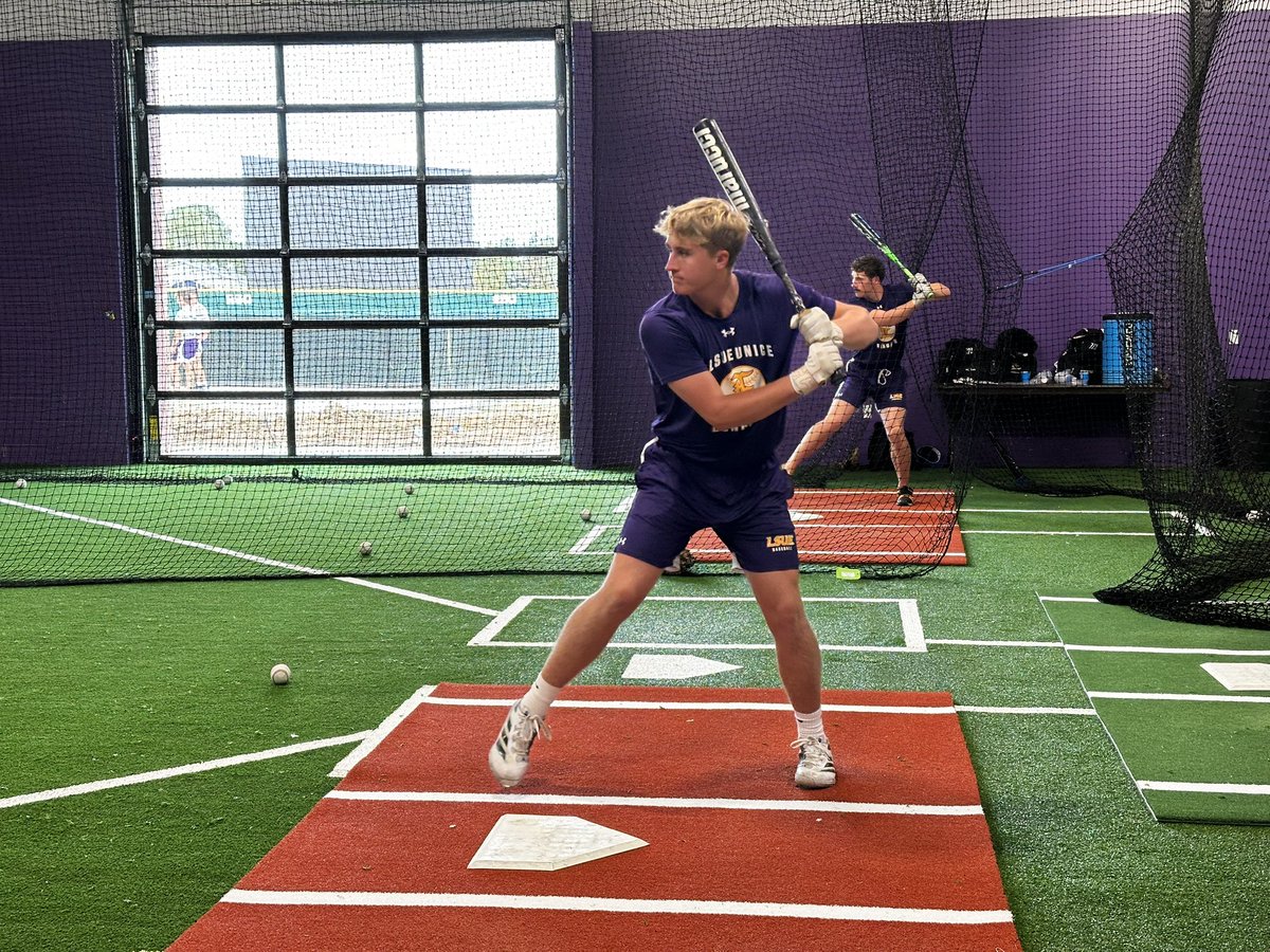 Getting to work in the new indoor facility.

#DDCS
#GeauxBengals