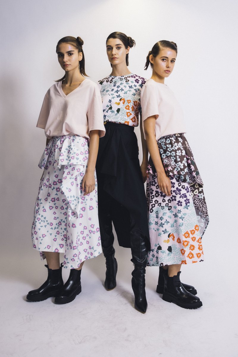 Wotshernameagai's tweet image. From Shanghai docks to #LFW, @tifaret_ SS26 ‘Pai Tou’ told a story of grit, glamour &amp;amp; modern femininity 🌹Read the full review 👉 wotshernameagain.uk/tifaret-pai-to…
Photos by Chris Yates @itschrisyates
#bclrt #TeamBlogger #LFW #Tifaret #LondonFashionWeek #EmergingDesigner #FashionReview