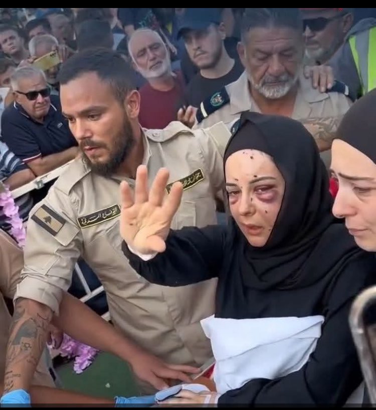 اجمل واعظم الامهات
#اماني_شرارة_الام_الجنوبية الصابرة الصامدة 
ام ملائكة الجنة
#الجنوب_ارض_الامجاد
#جريمة_بنت_جبيل