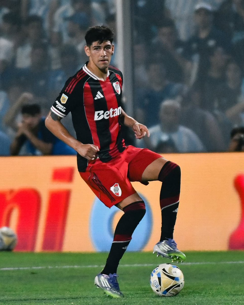 agussocampo18's tweet image. Es UN PAPELÓN que a esta altura se esté DUDANDO la TITULARIDAD de Lautaro Rubén Rivero. La duda tendría que ser quien será su acompañante, NO SU PRESENCIA.

Si mañana no va desde el arranque se pueden ir todos a la concha de su madre.