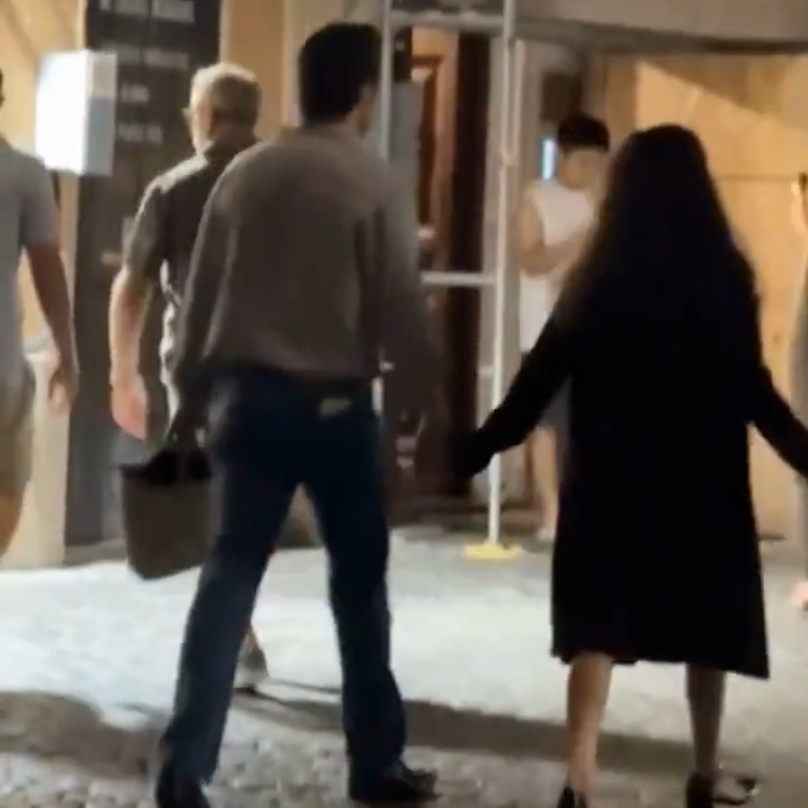 G1jaU_OWgAAPC29?format=jpg&name=medium From Paris With Love? Are Harry Styles And Zoe Kravitz Planning The Biggest Surprise Wedding Of The Year