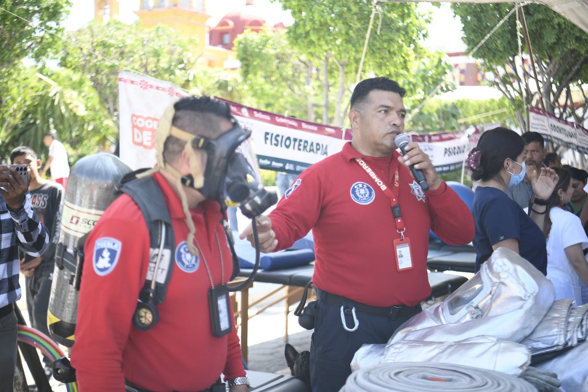 En una muestra de coordinación entre los tres niveles de gobierno, 🤝 encabezamos la inauguración de la Jornada de Atención Médica de Primer Contacto, 👨‍⚕️🩺 en el marco nacional de las Ferias de Paz, acercando servicios de salud y bienestar a la población. 🧵 1/2