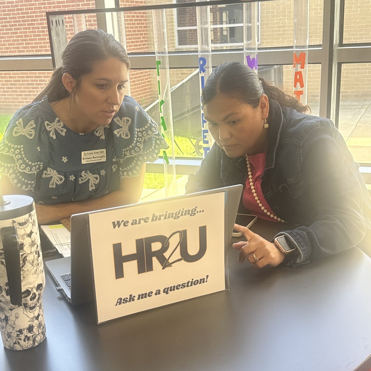 🐺💙 HR2U at Oak Point Elementary today!
We met with staff, answered HR/payroll/benefits questions and shared helpful resources, plus a little Lobo pride. Thanks for the warm welcome Oak Point!

#HR2U #LEISDLobos #HumanResourceServices #LoboFamiLE <a href="/leisd/">Little Elm ISD</a>