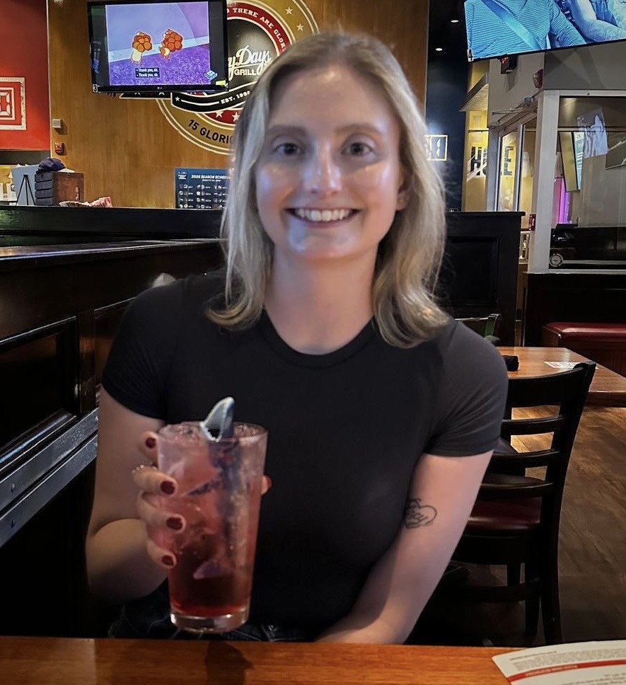 Virusnerdette's tweet image. Finally got some good grant news last week as @cosettegrace's F31 was awarded (only 5 months after submitting JIT & 10months after a fundable score). Better late than never I guess! Congrats Cosette, we are super proud of you & thankful to fantastic co-mentors/collaborators🎉