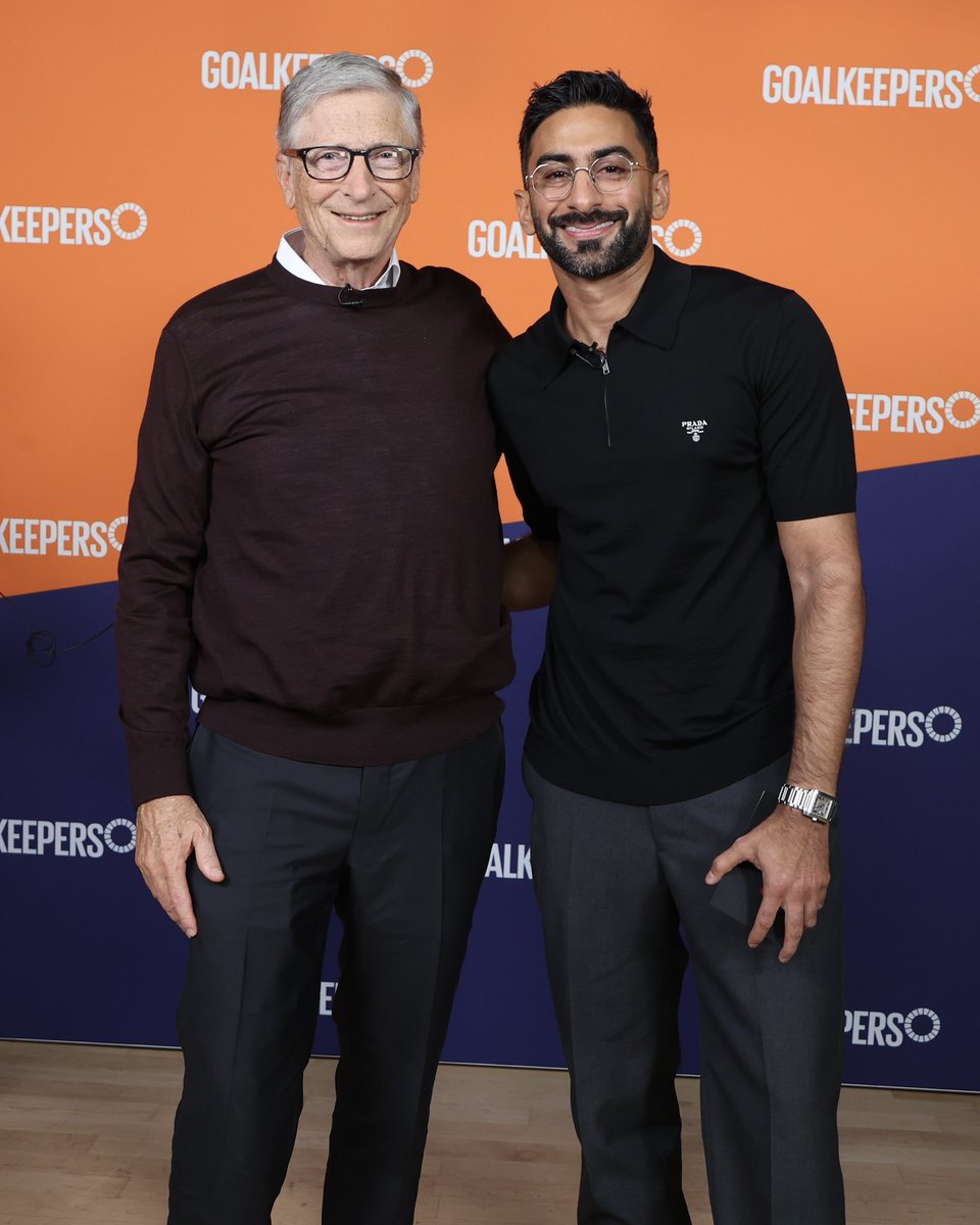 AnasBukhash's tweet photo. From the Goalkeepers Event • من فعالية أمس
Glad to have met w/ @BillGates and @sanchezcastejon.
@gatesfoundation #GoalkeepersPartner #Goalkeepers2030 https://t.co/r7LYj5hzq8