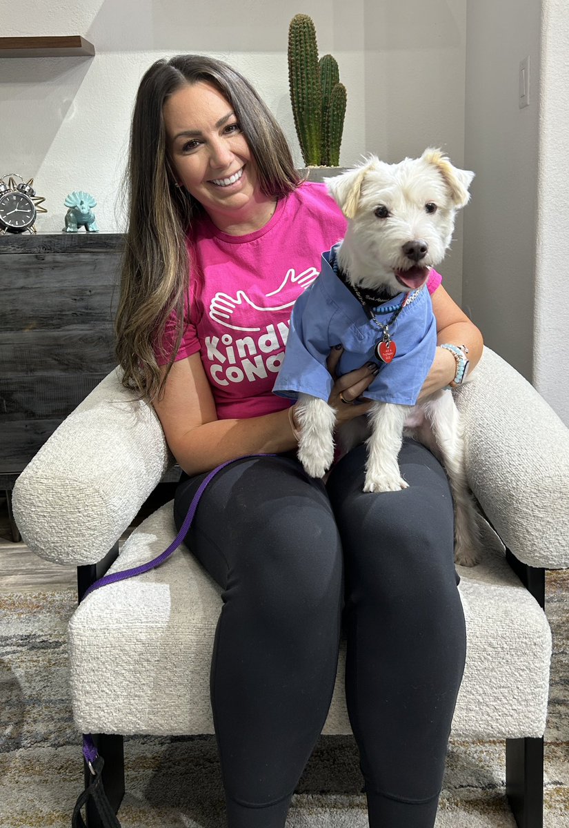 DekeHenriFurry's tweet photo. I’m in the green room at @News3LV with my friend Carrie!
We go on at 12:45pm to discuss our “emBark Upon Kindness” food project! 
~ Deke🐾
#TherapyDog
#PawYouNeedIsLove
#BarkForACause
#emBarkUponKindness https://t.co/jX0fy5OF3Y