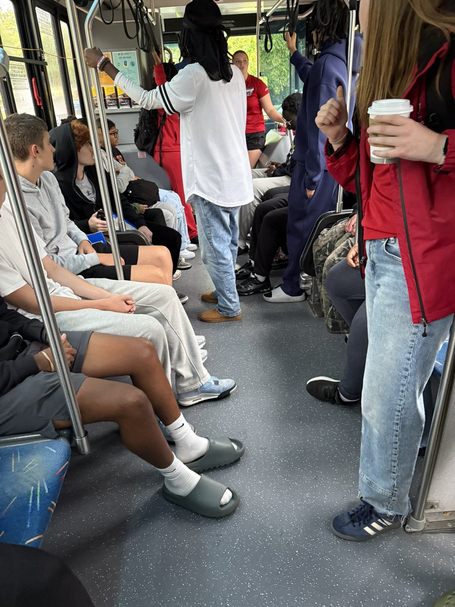 TheBrunsinator's tweet image. The rain couldn’t stop the AVID 11 crew from touring @KansasUniv Big thank you to all of the ambassadors that made the tour special! #HiveStrong @CoachStrack