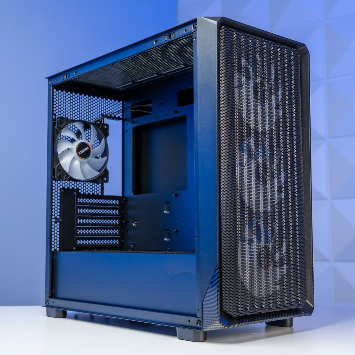 ZachsTechTurf's tweet image. In ONE HOUR, I&apos;ll be live building this PC on Twitch. (/ZachsTechTurf)⁠
⁠
As a reminder, I&apos;m always running a gaming PC giveaway over there, so be sure to tune in.
⁠
Tonight&apos;s build features the Ryzen 5 3600 and RX 5700 XT inside the Montech X5M case.⁠
⁠
#GamingPC #PCBuild…