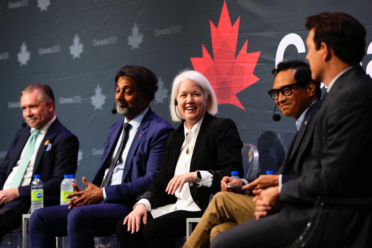 From lab to global stage—Canada has world-class #AI talent and research. But are we capitalizing our competitive edge?
At the Forward Future Summit, panelists focus on the nuance of a multi-faceted strategy to support the innovation demand.