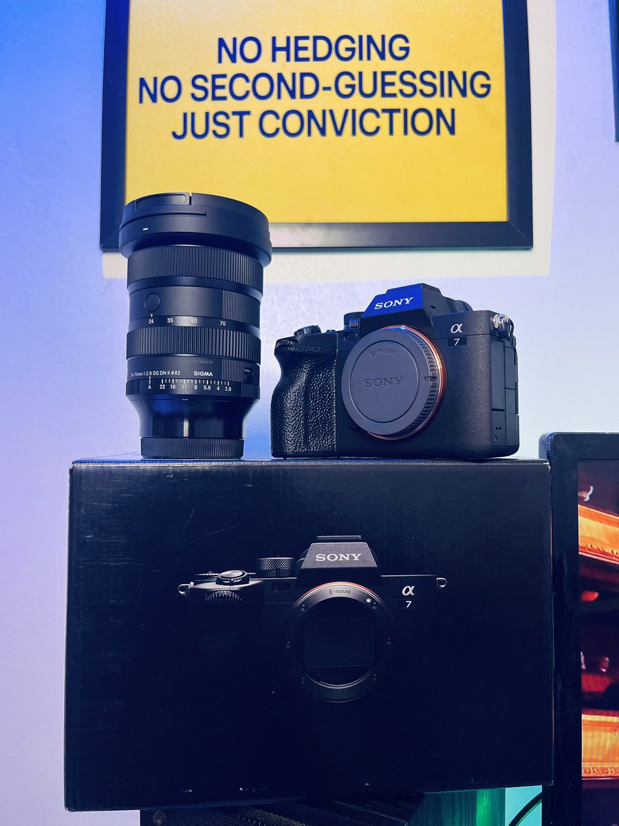 witty_cruz's tweet image. Web3 Did  😩😍🙏🏽.   @solana &amp;amp; @solflare Did 🫶🏽🙏🏽

Now let’s go crazy with the contents. 

Keep grinding your life can change in one year, and even when it's dark out the sun is shining somewhere. 
Invest in yourself.   

Solana and Solflare changed my life. 🙏🏽🙏🏽