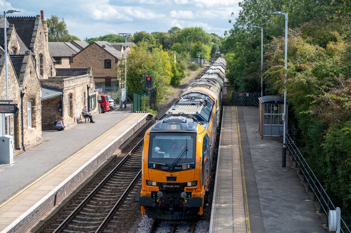 99001 + 69005 "Eastleigh" pass Saxilby working 6Q86 1156 Peterborough North Yd Gbrf to Doncaster Down Decoy Gbrf

From what I can gather this was a very successful run for 99001