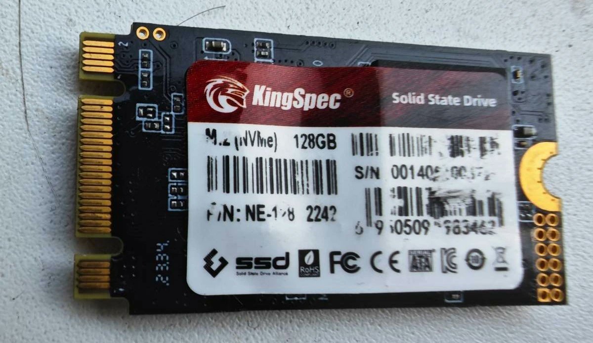 DarmolinskiT's tweet image. Wojna dronowa 3.0 – koniec epoki operatora - początek?

Zaczęło się od obserwacji.
Potem przyszła fala tanich FPV i masowych kamikadze.
Dziś wchodzimy w nową fazę – wojnę dronową 3.0, w której operator przestaje być potrzebny.

Ewolucja w trzech aktach
● Drony 1.0 – oko nad…