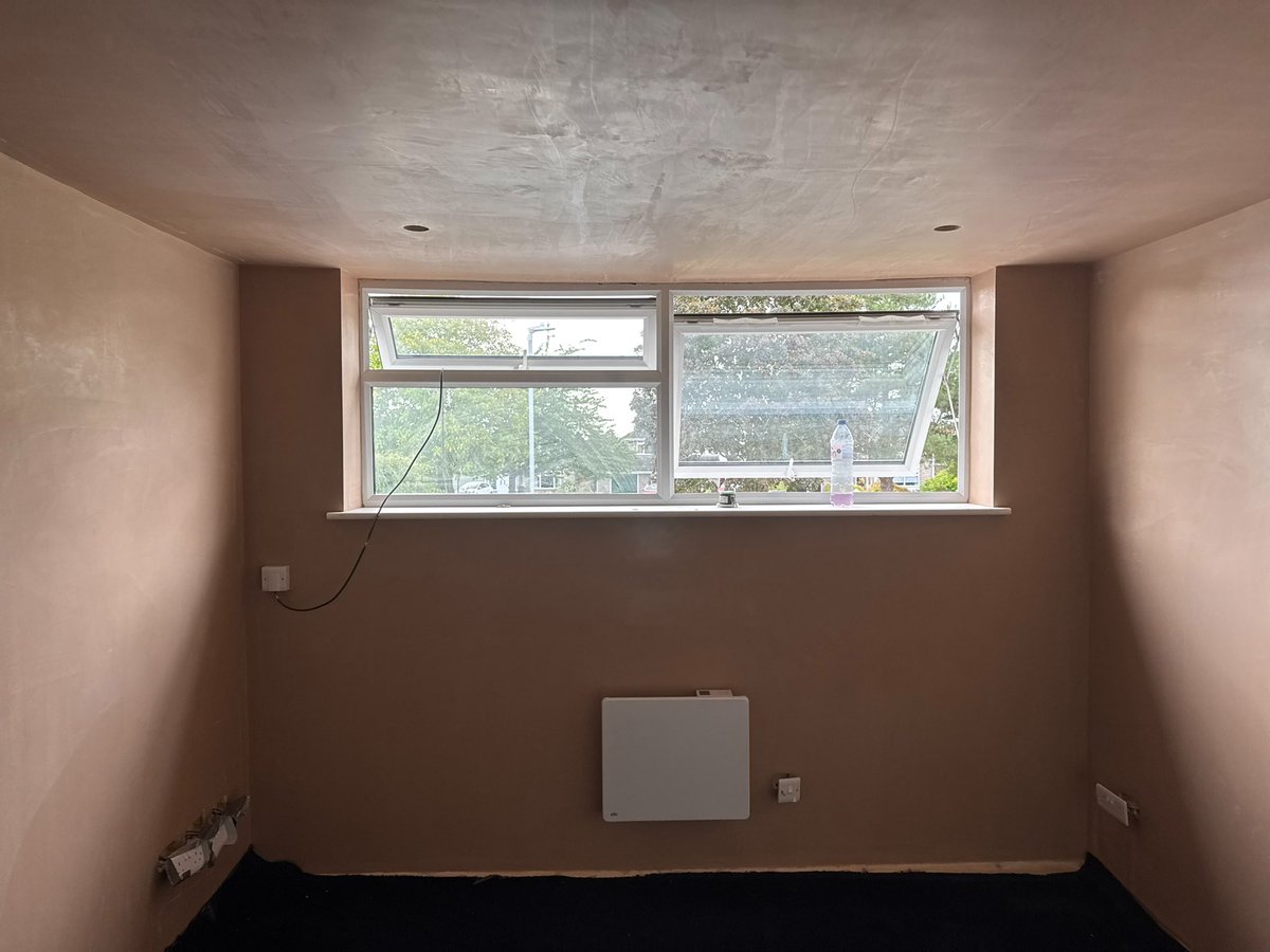 Bedroom skimmed today 🤝