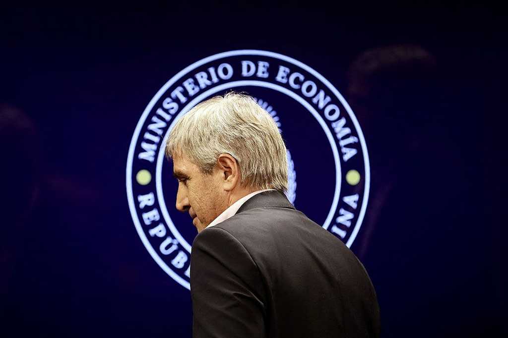 💥 Caputo no quiso dar detalles sobre el acuerdo con el Tesoro de EEUU y disparó: "Esto es un ataque de la izquierda"

👉🏼 Además, la insólita respuesta del Ministro de Economía, sobre el genocidio de Israel en Gaza.

(💣 Chau soberanía)

bigbangnews.com/politica/caput…