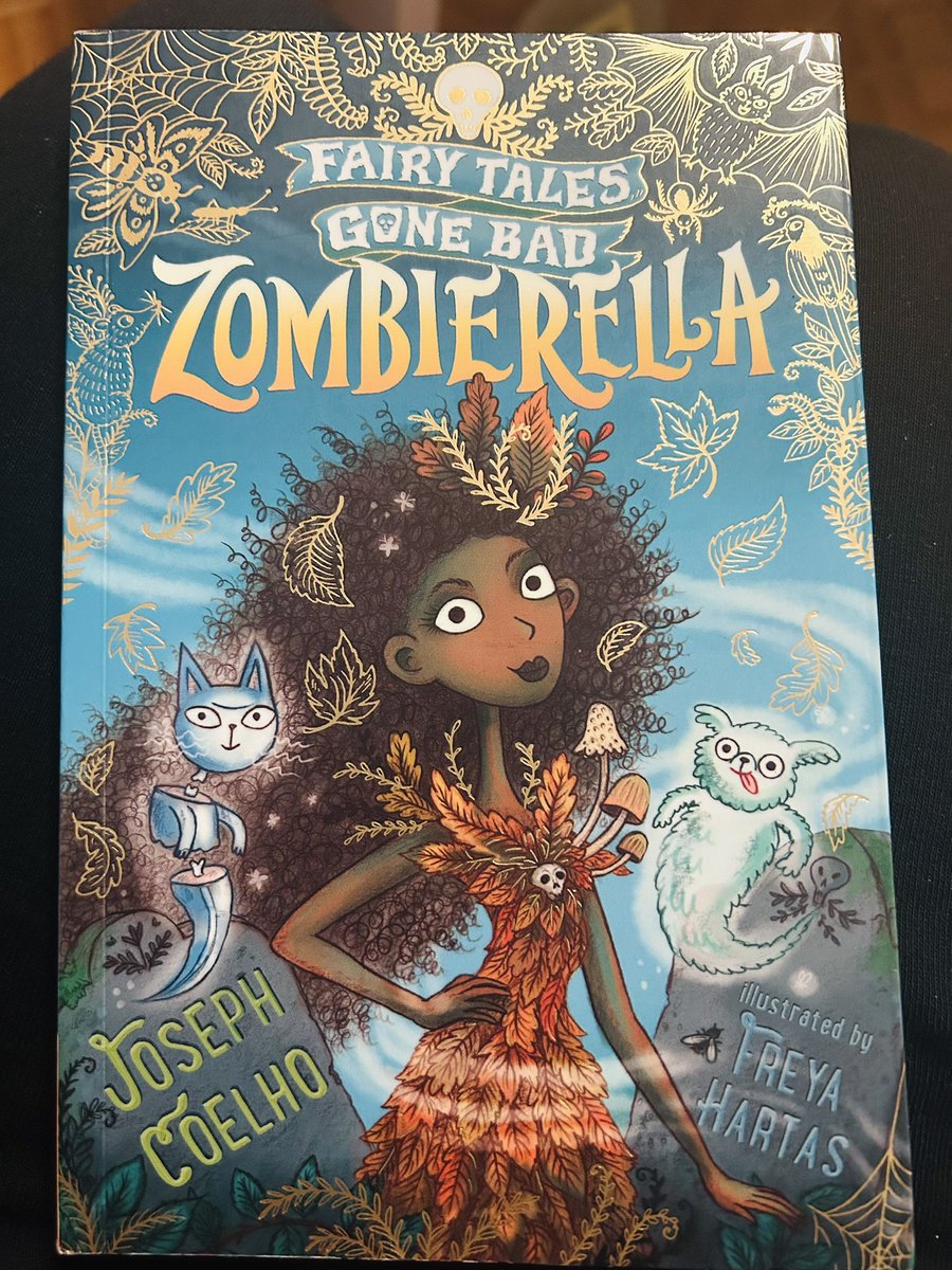 When you say to a student, ‘ooh that looks like a good book!’ And they say ‘you can borrow it Miss!’ 🩷 #rfp #ReadingGoals #JosephCoelho 🎉