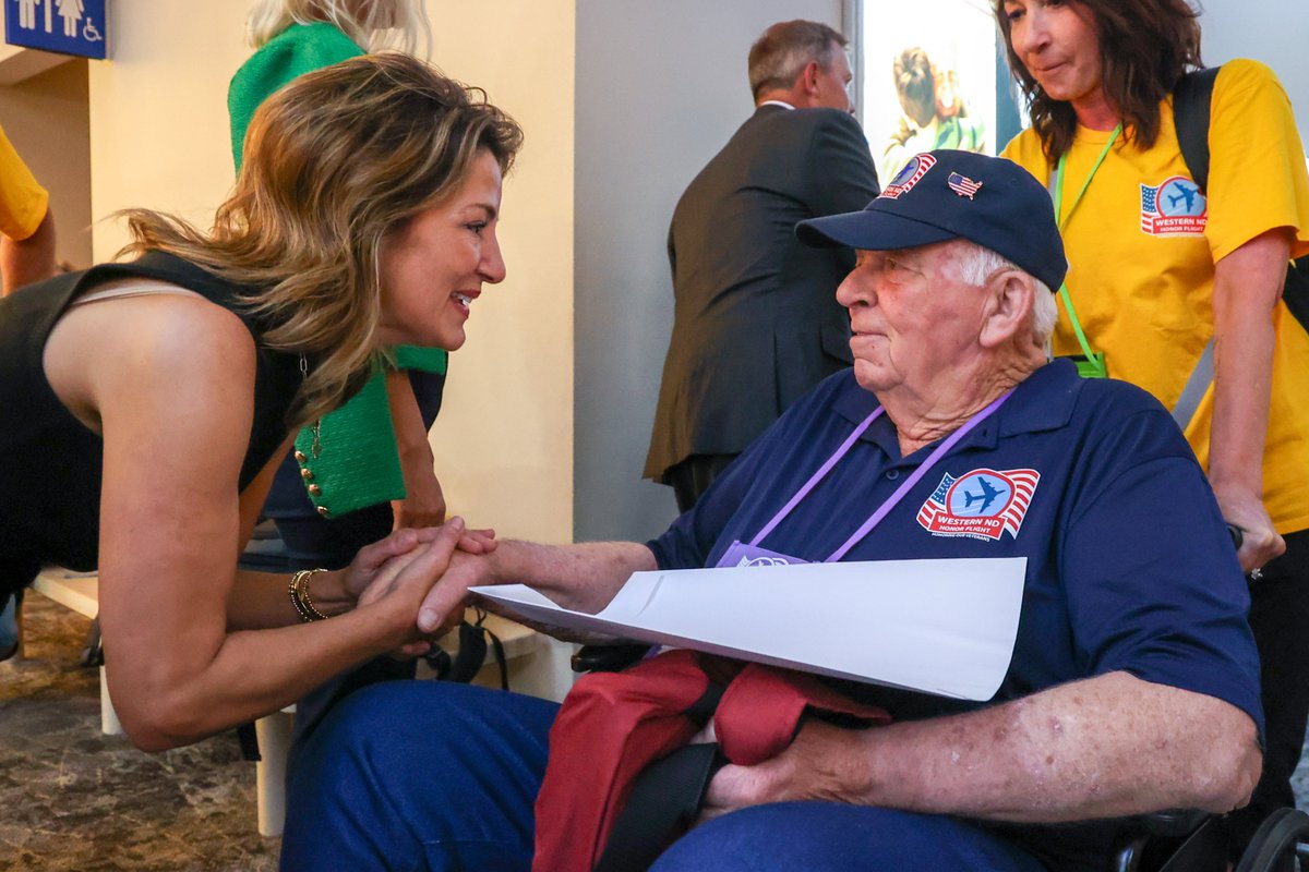 GovArmstrong's tweet image. Welcoming the Western ND Honor Flight to D.C. was always my favorite day in Congress, and now I get to welcome them back home.

Thanks to everyone who showed strong support for our veterans last night. Excited to welcome home another Honor Flight tomorrow night in Bismarck.