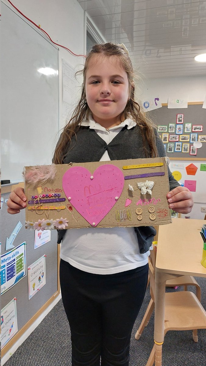 minishant_ps's tweet photo. Last week in our Arts &amp; Craft elective, pupils continued to be super creative with their fidget board making! 🎨🖌️ So many unique designs and lots of fun! #CreativeKids #FidgetBoards #ElectiveFun https://t.co/nrHj9NECnS
