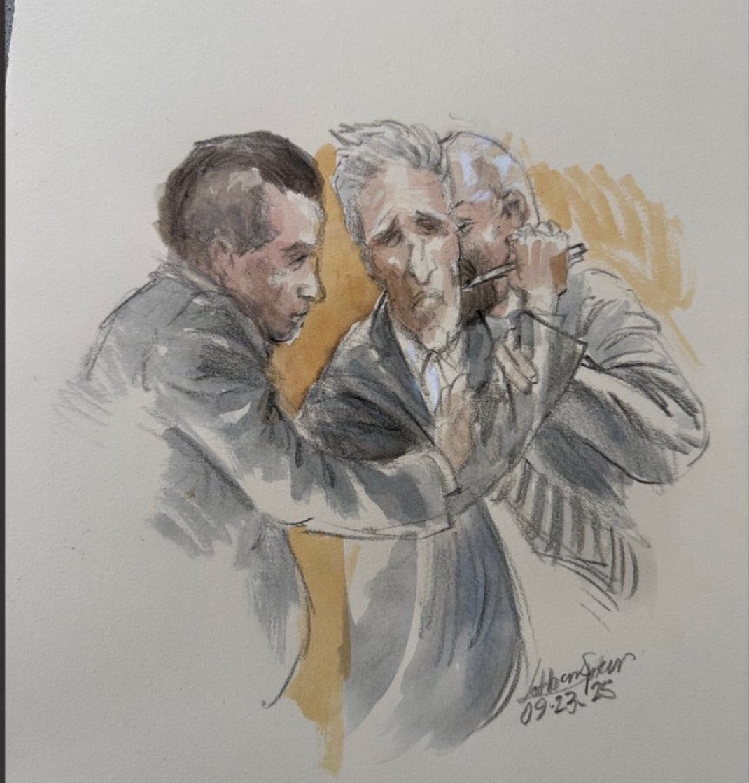 🚨 BREAKING: INSANE courtroom sketch of Ryan Routh, the Trump would-be assassin, trying to stab himself in the neck after hearing his verdict. 😮