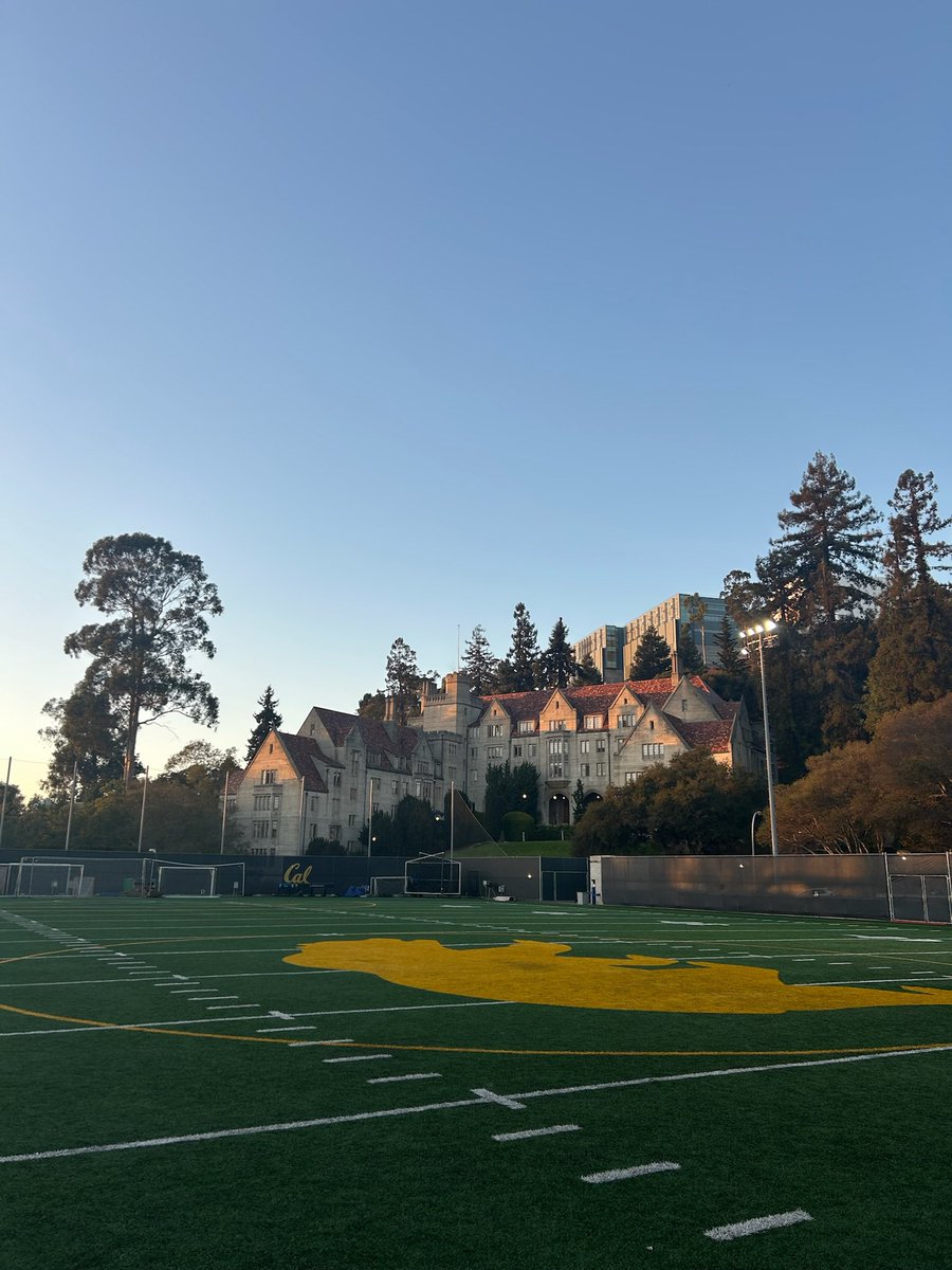Had a wonderful time meeting the new coaches at <a href="/CalSB/">Cal Softball</a> , spending the afternoon learning from them, and touring the campus and Berkeley. Thank you Coaches <a href="/CoachSingCal/">Steve Singleton</a> <a href="/DanielleGibsonW/">Danielle Gibson Whorton</a> <a href="/CamilleCorona/">Camille Corona</a> and <a href="/CoachRexCal/">Chelsea Rex-Singleton</a> for your feedback, kindness, and hospitality. I look forward