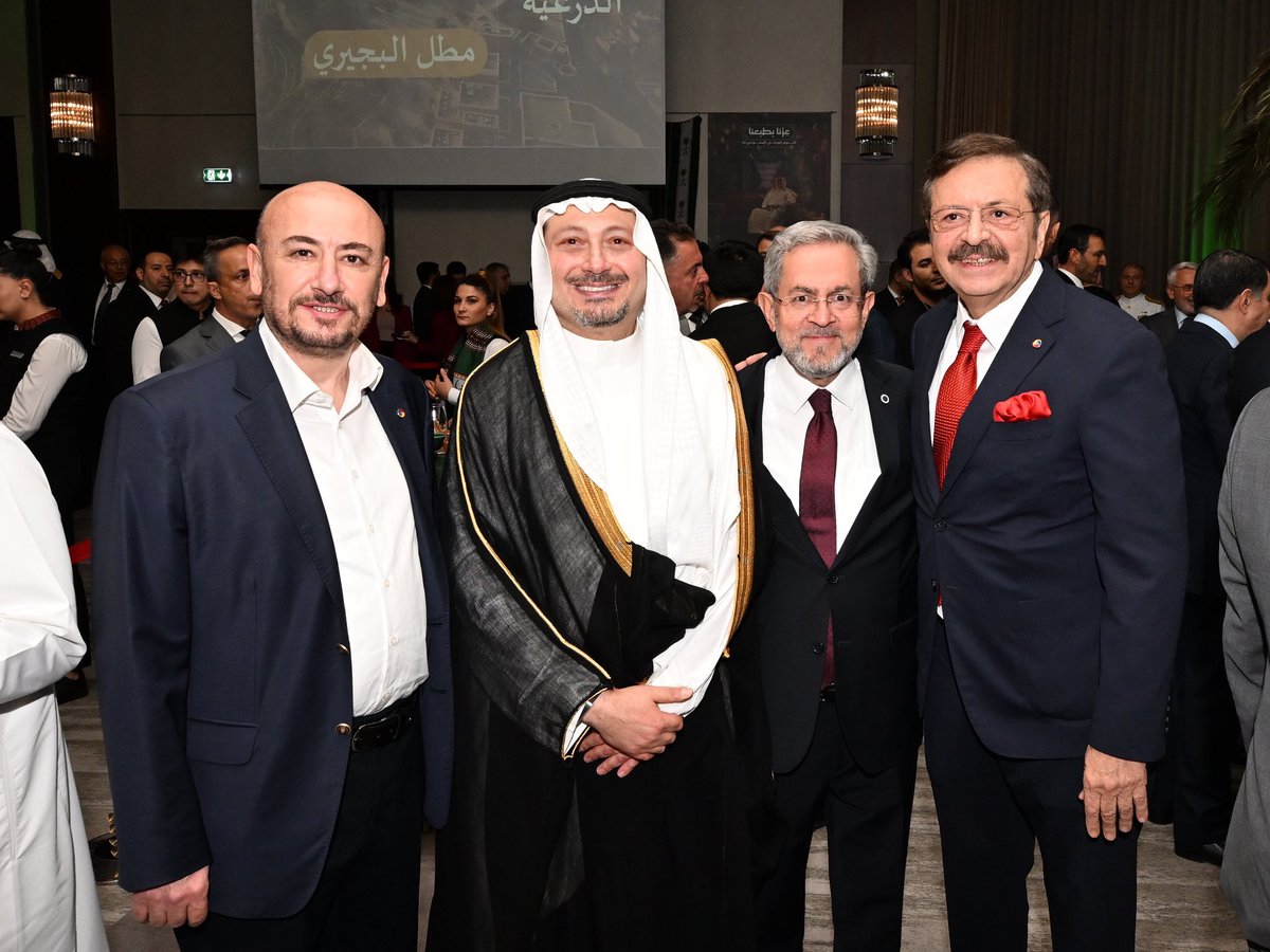 Sn Başkanımız <a href="/RHisarciklioglu/">Rifat Hisarcıklıoğlu</a> ile birlikte Suudi Arabistan Krallığı’nın Milli Günü nedeniyle düzenlenen resepsiyona katıldık.